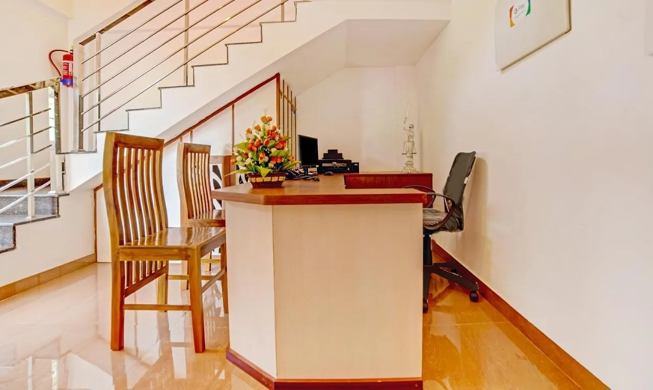 Hotel Treebo Wanderlust Residency With Mountain View Munnar