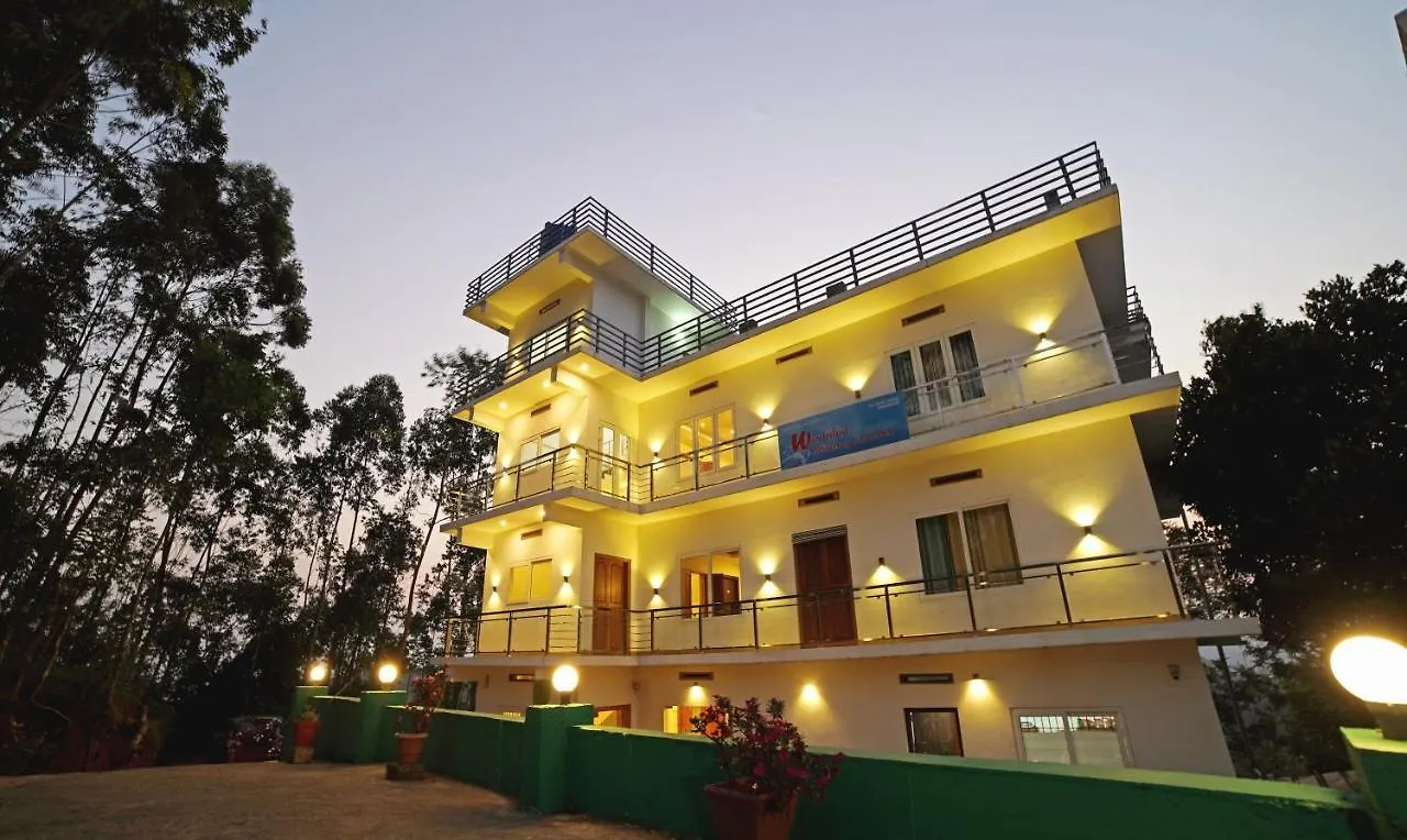 Hotel Treebo Wanderlust Residency With Mountain View Munnar