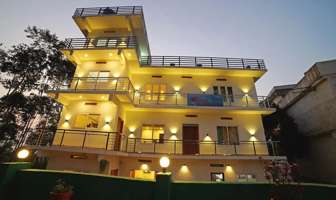 Hotel Treebo Wanderlust Residency With Mountain View Munnar