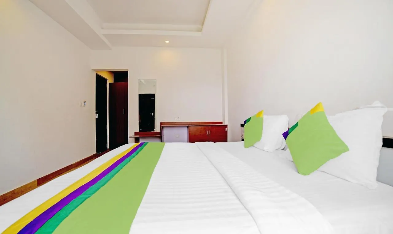 Hotel Treebo Wanderlust Residency With Mountain View Munnar